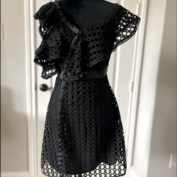 BLACK DRESS - Picture 1 of 2